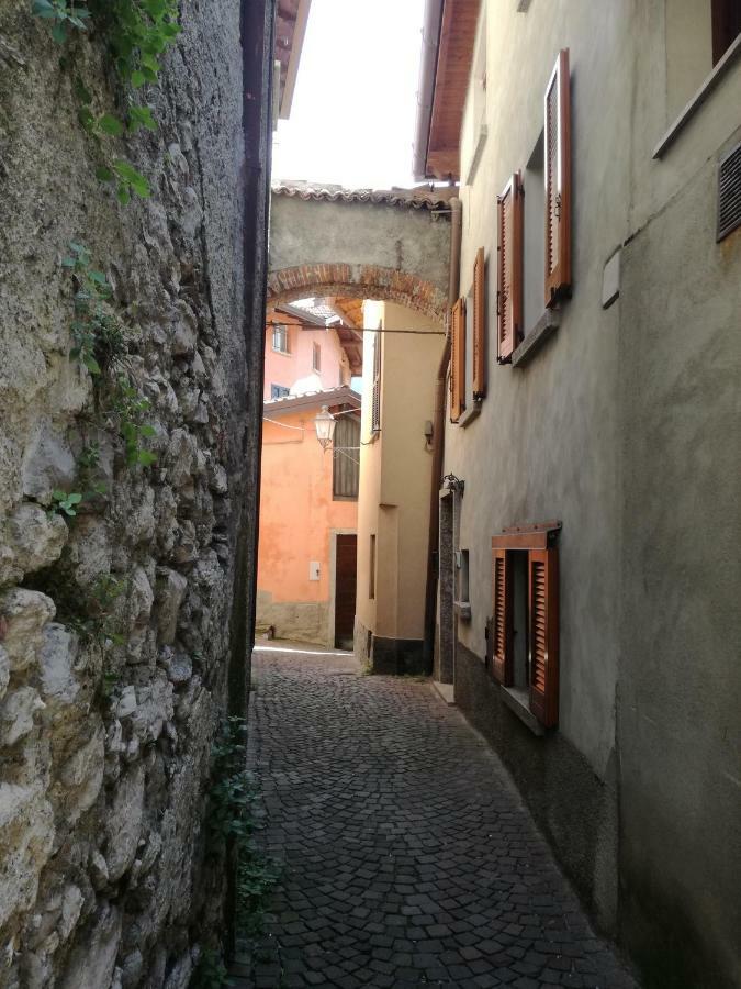 Appartamento Borgo AnticoOliveto Lario エクステリア 写真