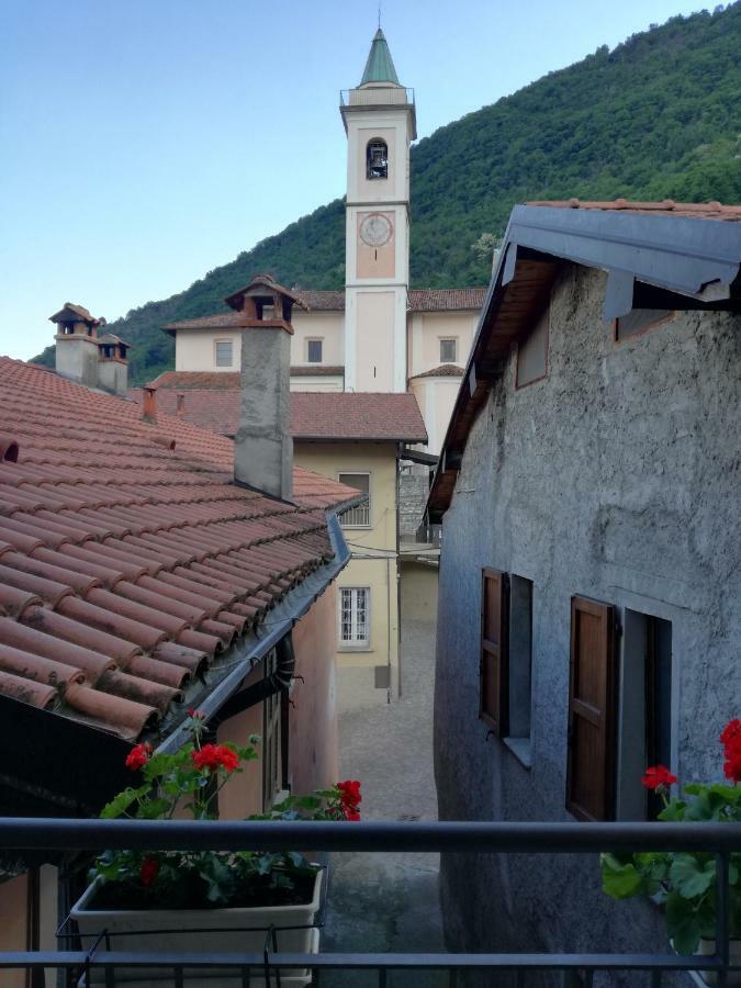 Appartamento Borgo AnticoOliveto Lario エクステリア 写真
